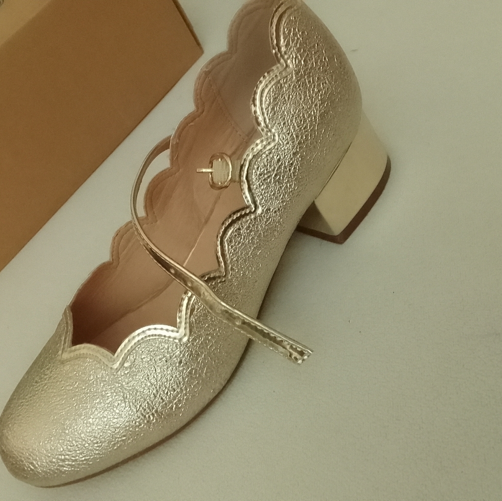 Girl shoe